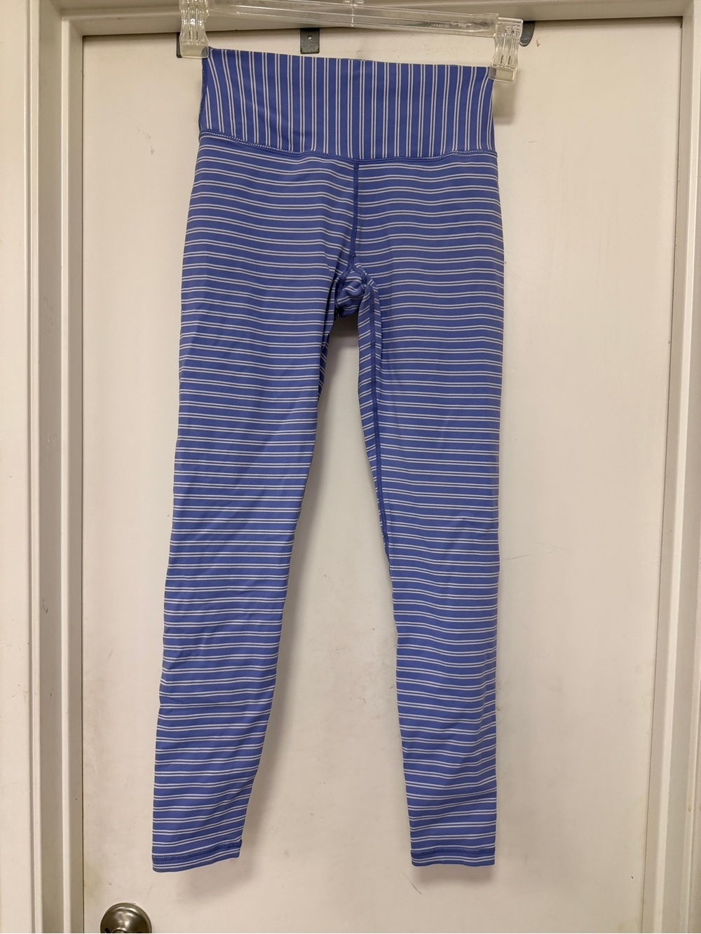 Glyder Sultry legging PERIWINKLE STRIPE - size S purple/white